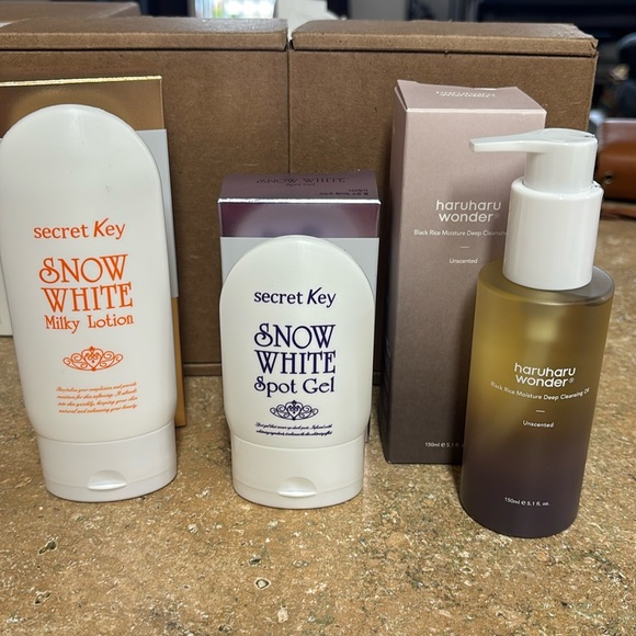 Secret Key Other - Secret Key SnowWhite Milky Lotion+Spot Gel,HaruHaru Black Rice Cleanisng Oil